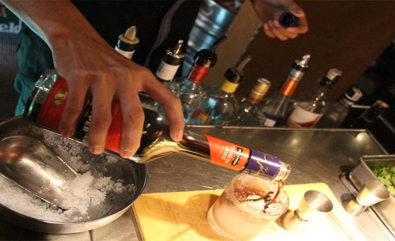 Mixology 101: How to be an Awesome Bartender at Su Casa