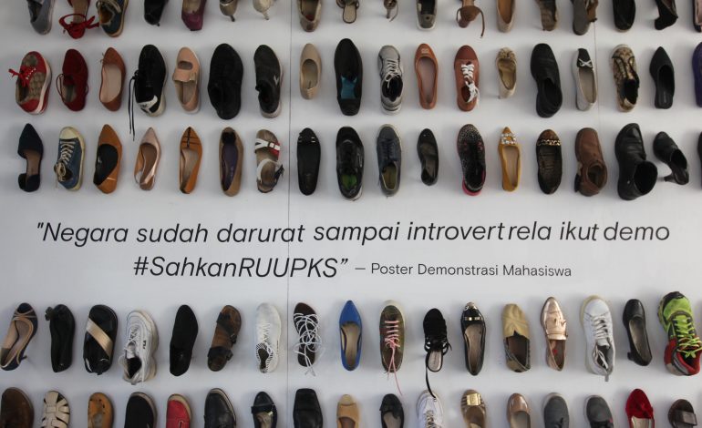 Kampanye ‘Shoes Art Installation’ Dorong Pengesahan RUU PKS