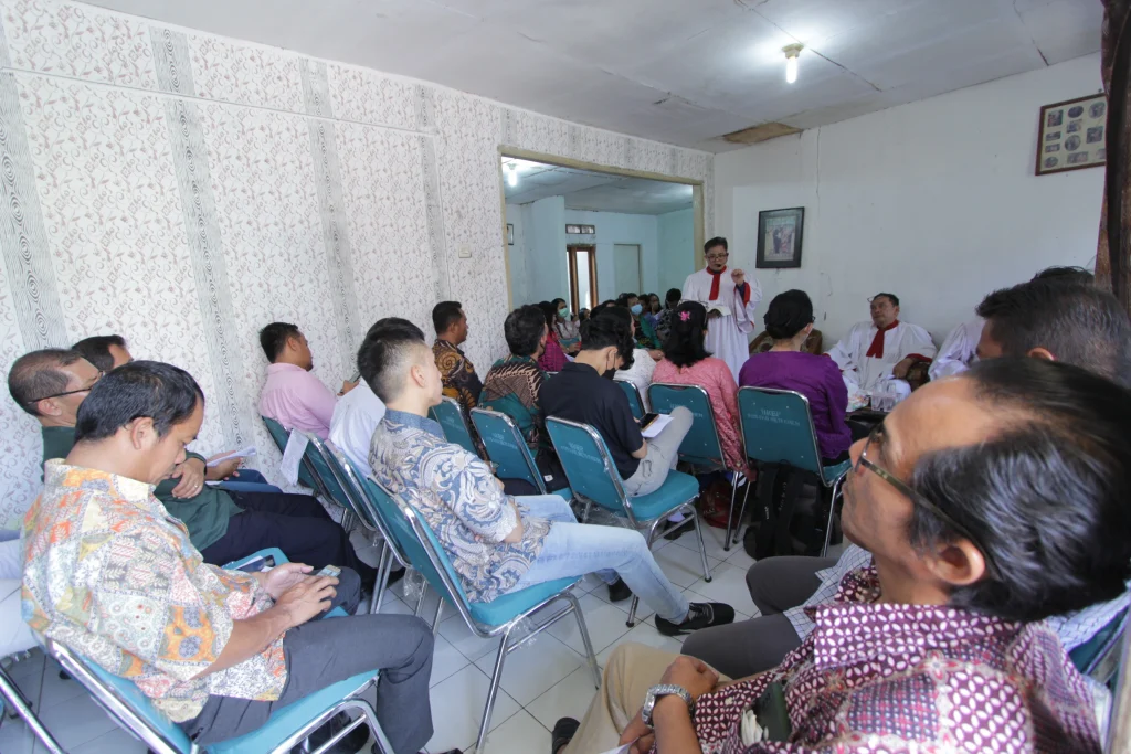 sulitnya mendirikan rumah ibadah seperti gereja di Indonesia