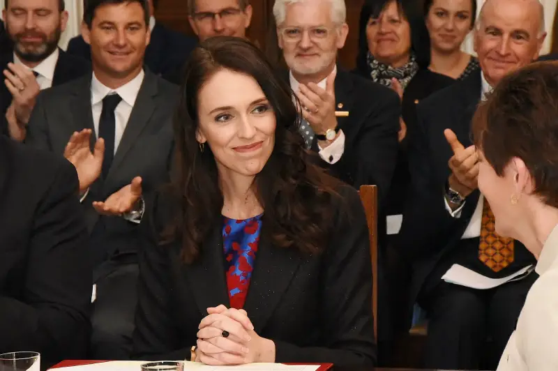 Meneladani Kepemimpinan Jacinda Ardern di Tengah Pandemi