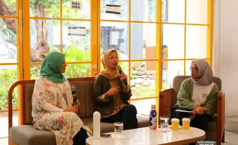 Melek Isu Iklim, Buibu Baca Buku Book Club Luncurkan Climate Literacy for Mothers