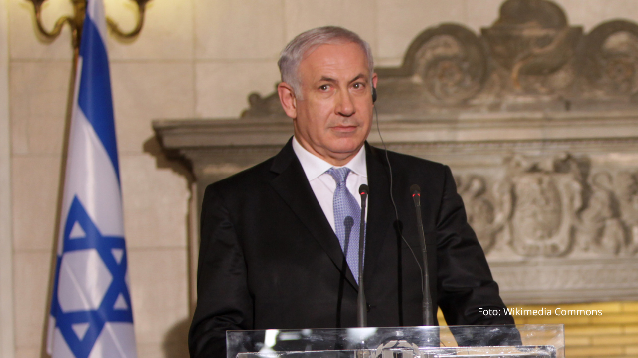 Menyeret PM Israel dan Penjahat Kemanusiaan Palestina ke Meja Hijau