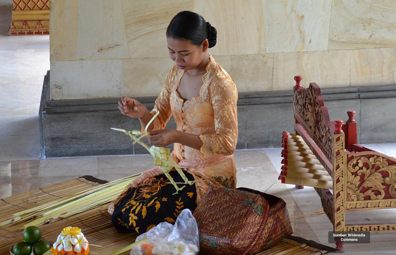 Dari Domestifikasi ke Alat Perlawanan, Sejarah Politik Kebaya di Indonesia