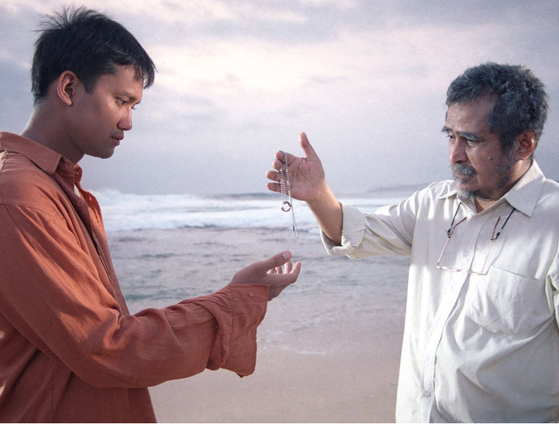 Tora Sudiro sebagai Banyu dalam film Banyu Biru (2005)