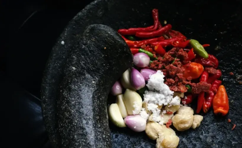 ‘Duk Duk’ Cobek: Suara Kecil yang Selalu Membawaku Pulang