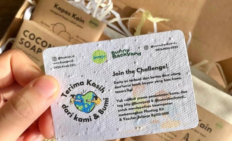 Rawat Bumi dan Berdayakan Perempuan: Cerita PaperPods Pekerjakan Perempuan Lansia