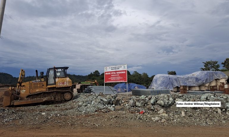 Beban Bertumpuk Perempuan di Desa Oko-Oko Usai Digempur Tambang dan Smelter Nikel 