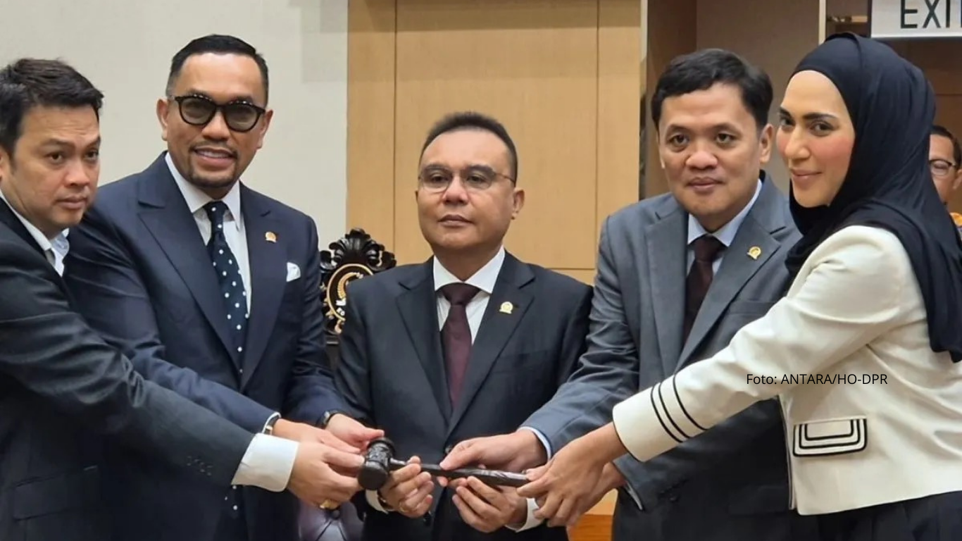 Sempat Dirujak Warganet, Ahmad Sahroni Aktif Lagi di DPR RI 