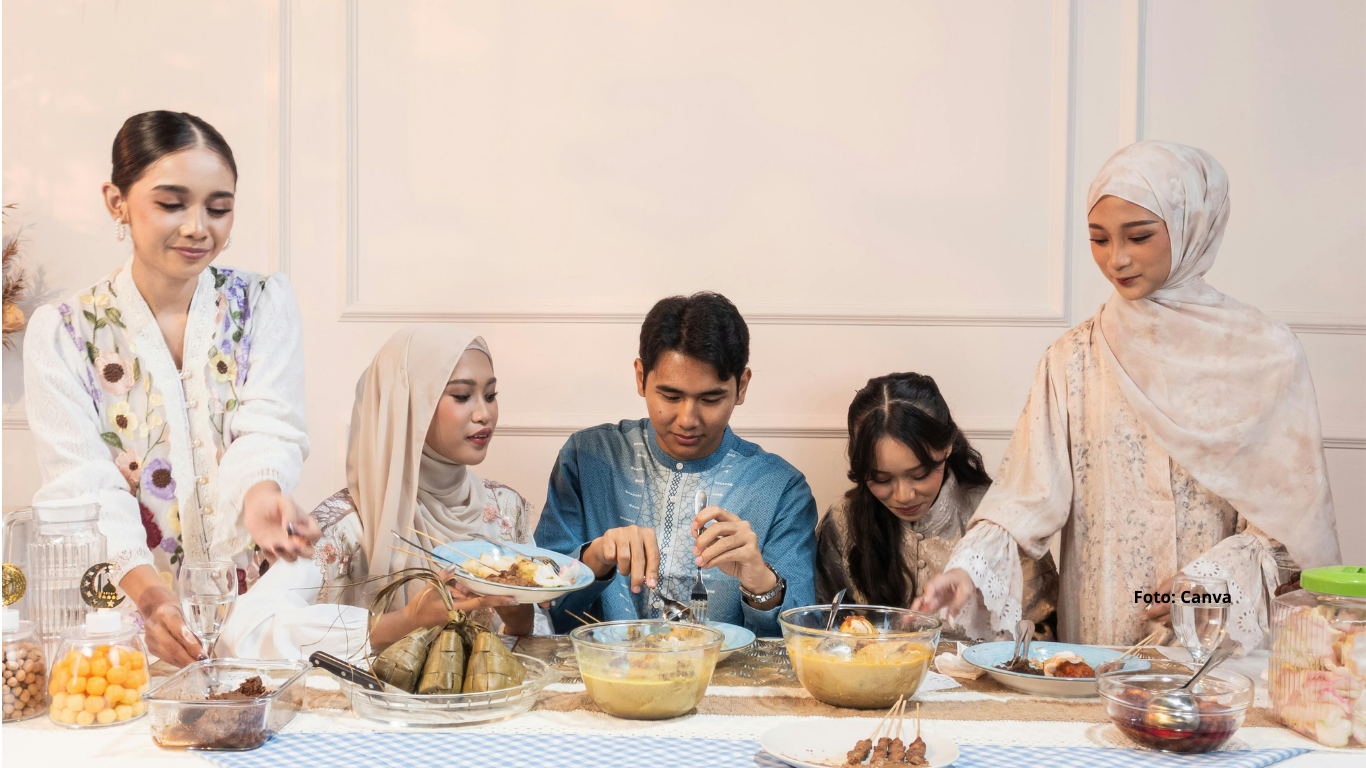 Katun Bolong sampai Gamis Rompi Lepas: Kenapa Kita FOMO Tren Baju Lebaran