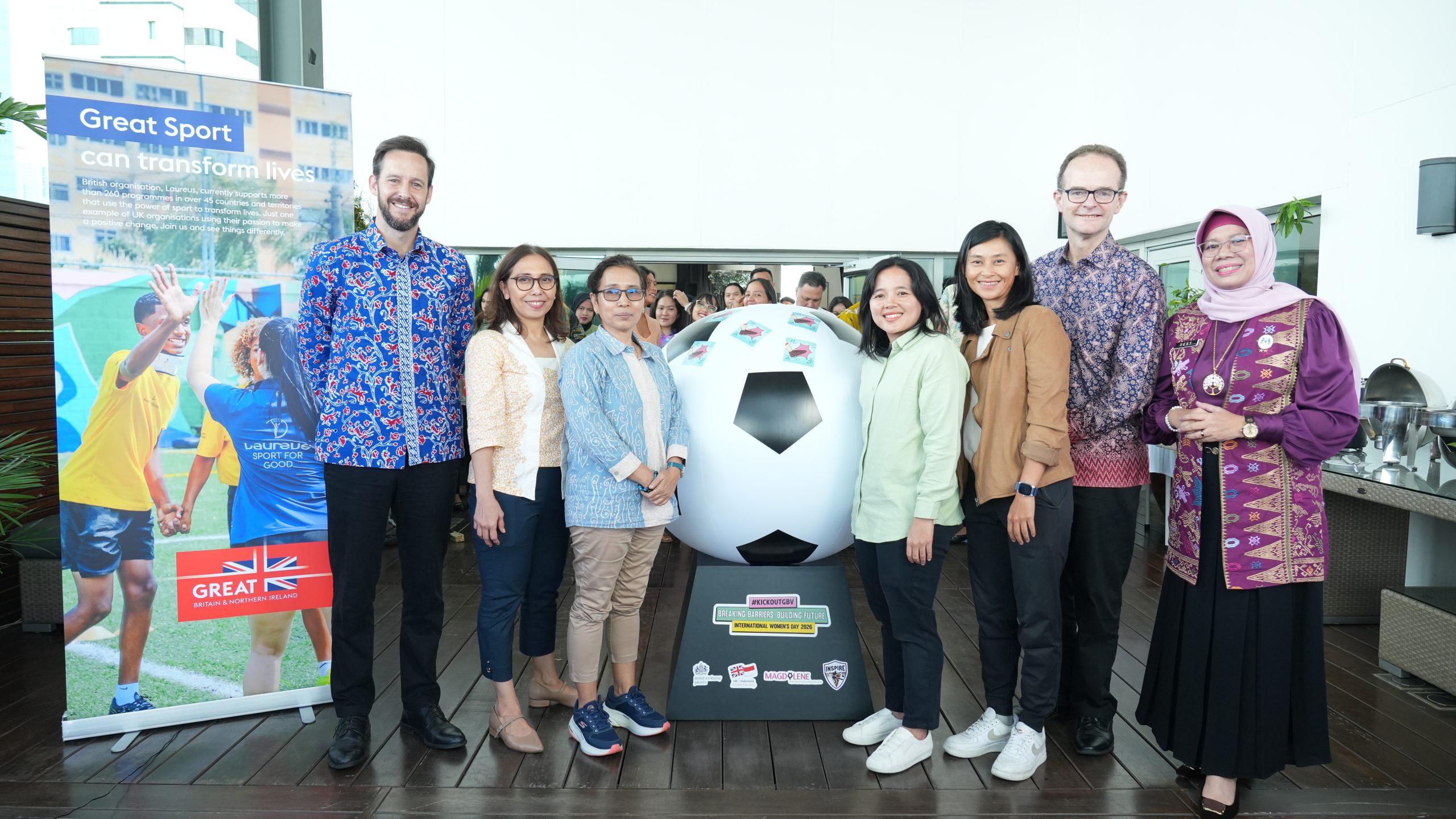 Perempuan Menembus Batas di Dunia Sepak Bola