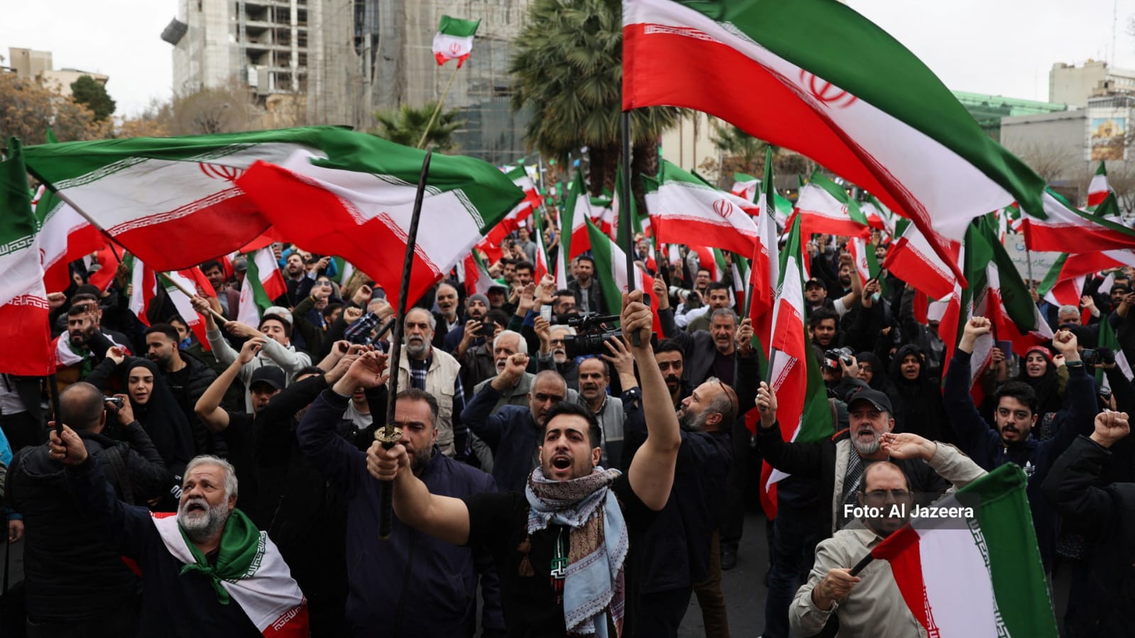Apa Dampaknya Perang AS-Iran Buat Warga Lemah Ekonomi Indonesia?