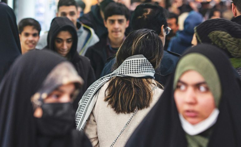 Soal Tubuh Perempuan dan Hijab di Iran: Perebutan Tiada Akhir