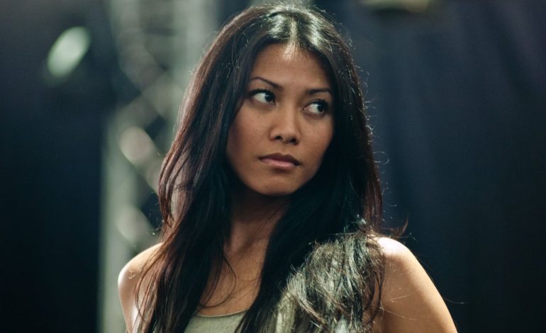 Anggun Bangga pada no na dan Album Pertama Mereka