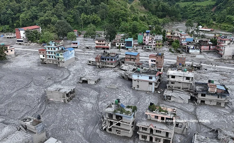 kenapa banjir besar nepal