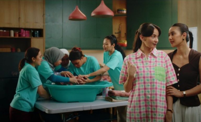 Tak Ada Komedi dalam Film ‘Agensi Rumah Tangga’