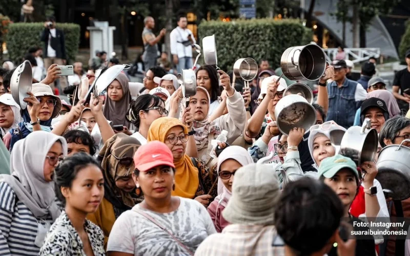 Kalau Perempuan Turun ke Jalan, Artinya MBG Memang Sudah Gawat Kalau Perempuan Turun ke Jalan, Artinya MBG Memang Sudah Gawat