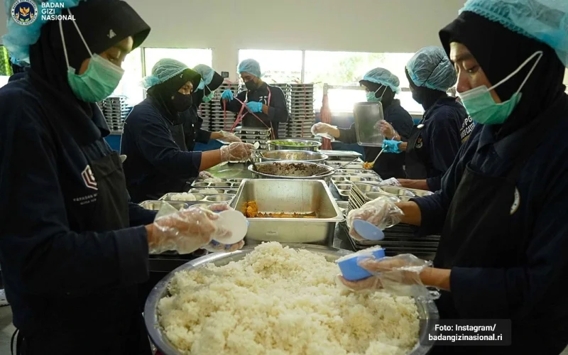 Ketika Anak Diracun Negara, Bisakah Orang Tua Menggugat? Ketika Anak Diracun Negara, Bisakah Orang Tua Menggugat?