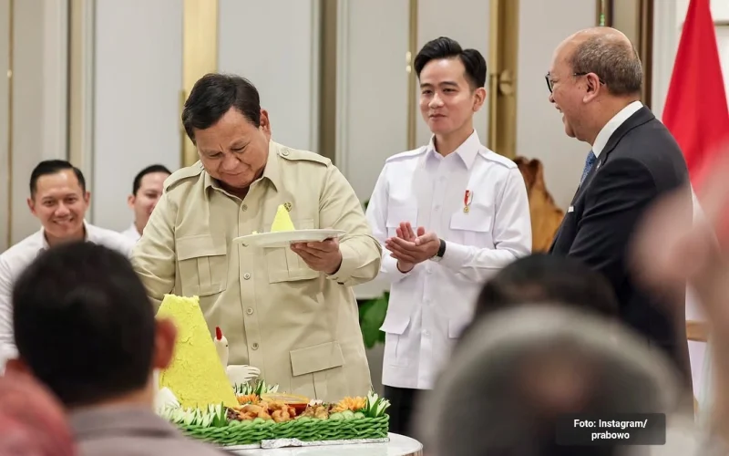 #RaporMerahPemerintah: Setahun Prabowo-Gibran, Semua Nilai Remedial #RaporMerahPemerintah: Setahun Prabowo-Gibran, Semua Nilai Remedial