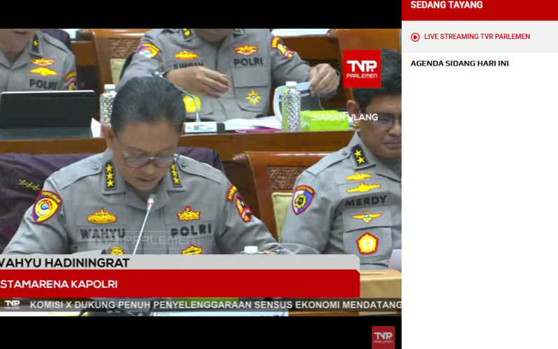 Di Tengah Aksi Buruh dan Mahasiswa, DPR Justru Ramai-ramai WFH Di Tengah Aksi Buruh dan Mahasiswa, DPR Justru Ramai-ramai WFH