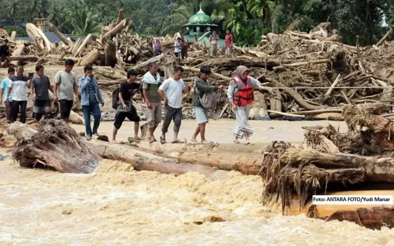 Kisah Perempuan yang Selamat dari Bencana: Jalan Kaki Puluhan KM, Kelaparan, Melihat Banyak Jenazah