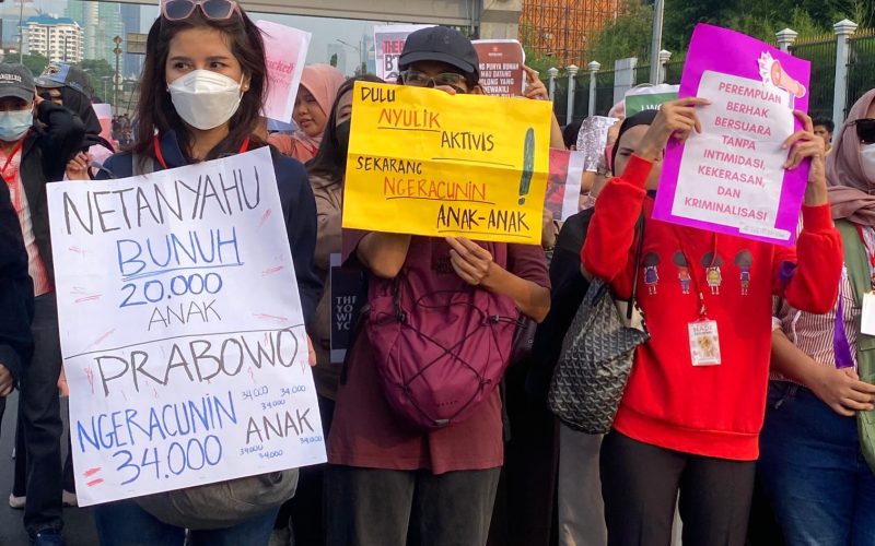 Dari Bersuara hingga Bagi Logistik, Peran Perempuan dalam Aksi 27 Agustus Dari Bersuara hingga Bagi Logistik, Peran Perempuan dalam Aksi 27 Agustus